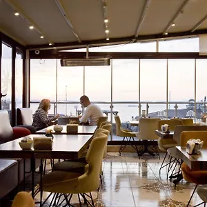 broken-column.istanbul-turkeyhotels.com/